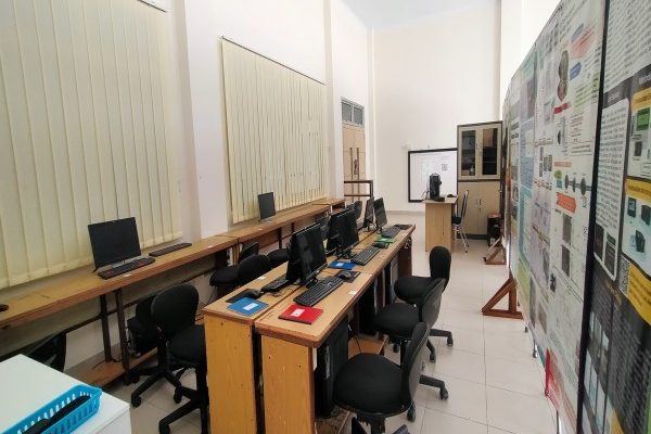 lab-fisika-komputasi-1